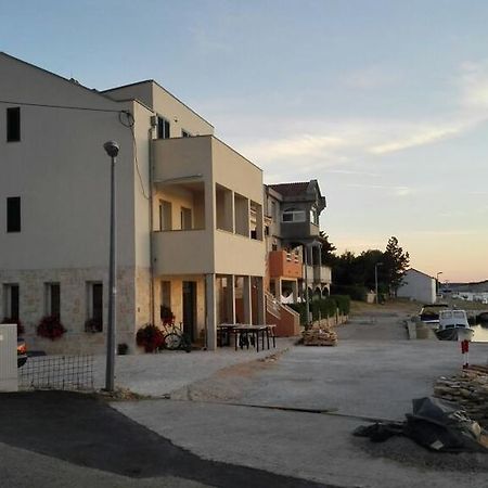 Stara Kuca Apartments Šimuni Exterior foto