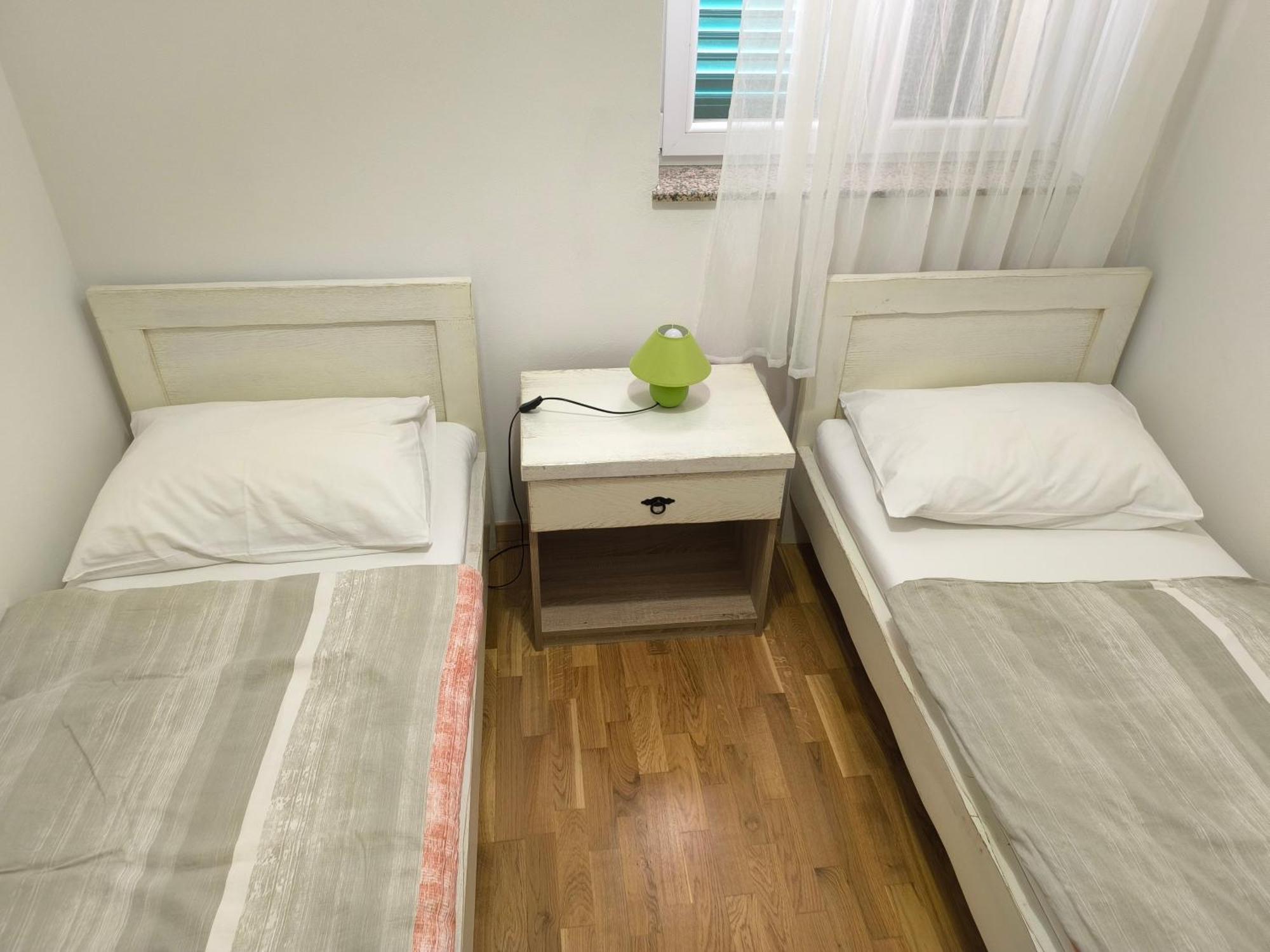 Stara Kuca Apartments Šimuni Exterior foto